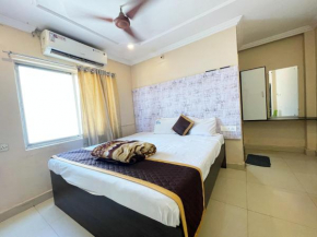 Near Sea Beach Hotel N e w G r a n d P u r i,Near Temple,Swimming pool And Fully Air Conditioned